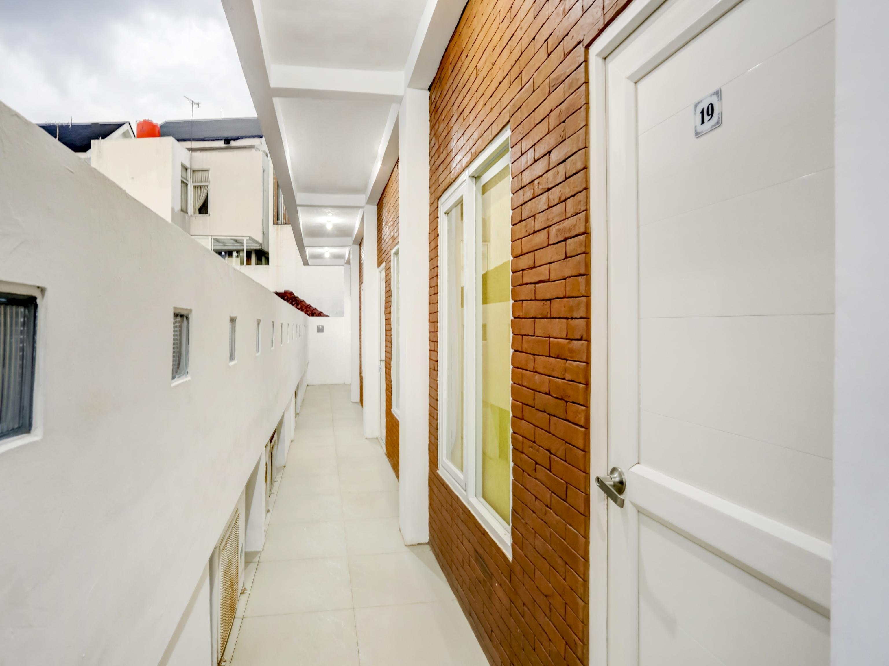 Oyo 90066 Tobana Pejaten House جاكرتا المظهر الخارجي الصورة